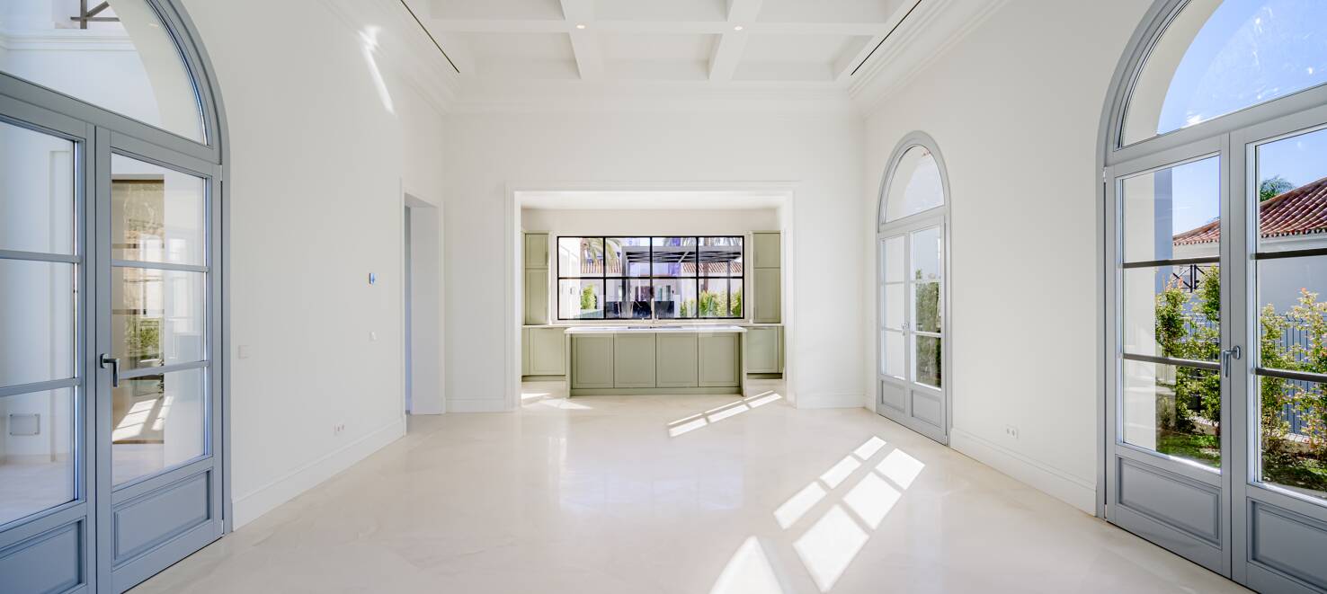 Top nybyggd Villa i La Cerquilla, franska provensal stil