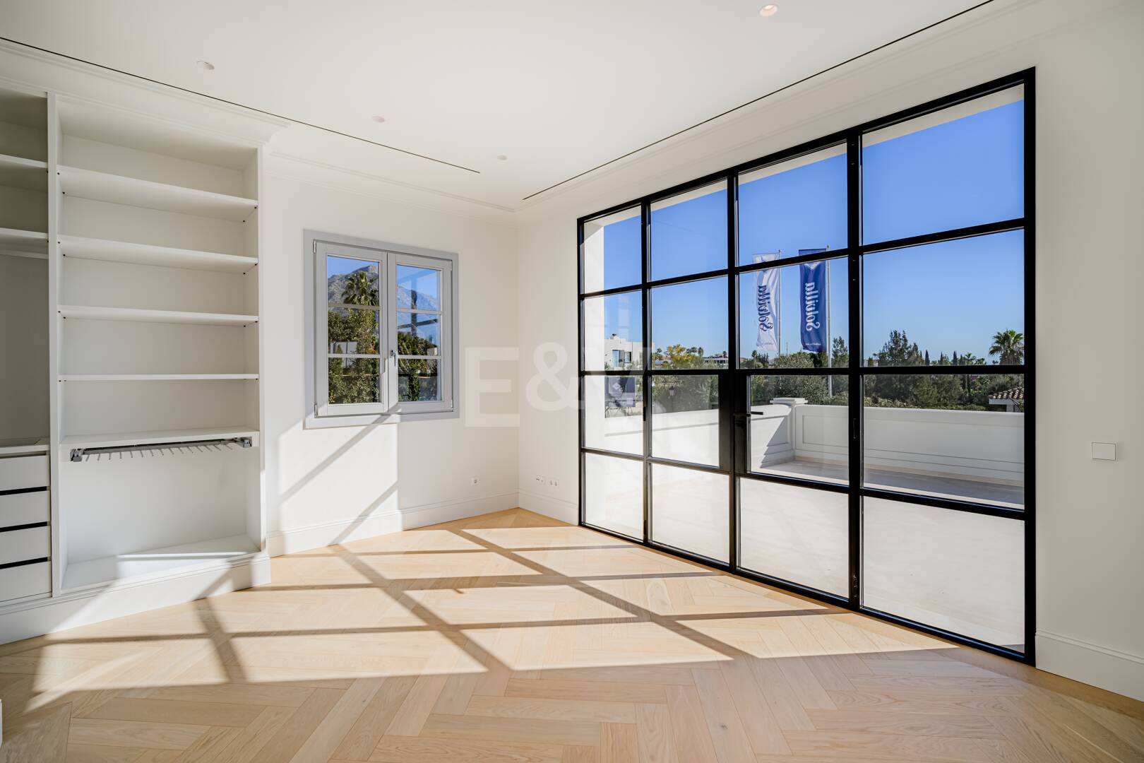 Excelente Villa nueva en la Cerquilla, Estilo provenzal francés