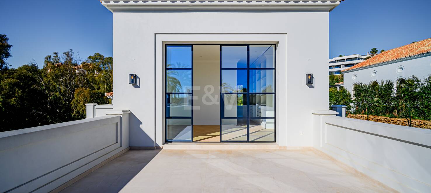 Top nybyggd Villa i La Cerquilla, franska provensal stil