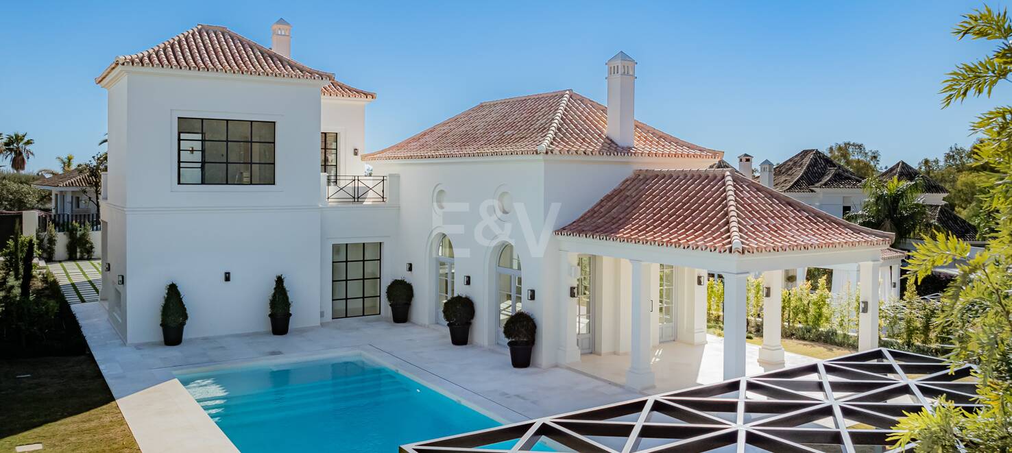 Top nybyggd Villa i La Cerquilla, franska provensal stil