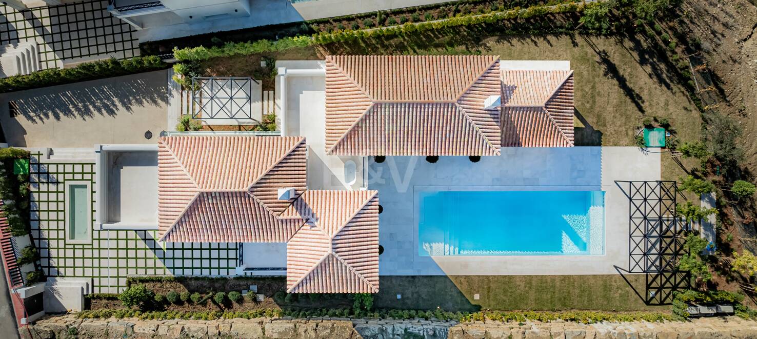 Top nybyggd Villa i La Cerquilla, franska provensal stil