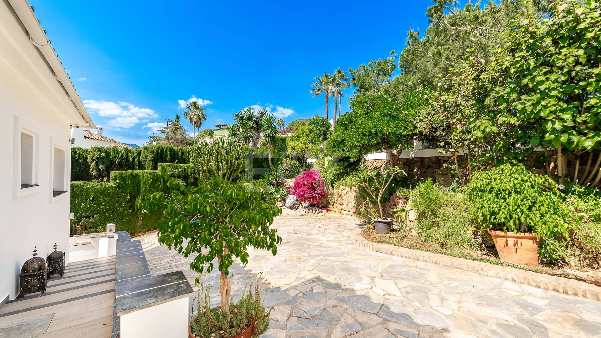 Villa élégante avec vue sur la mer et touristique Licence