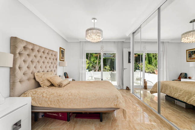 Elegant Villa with Sea Views & Touristic Licence