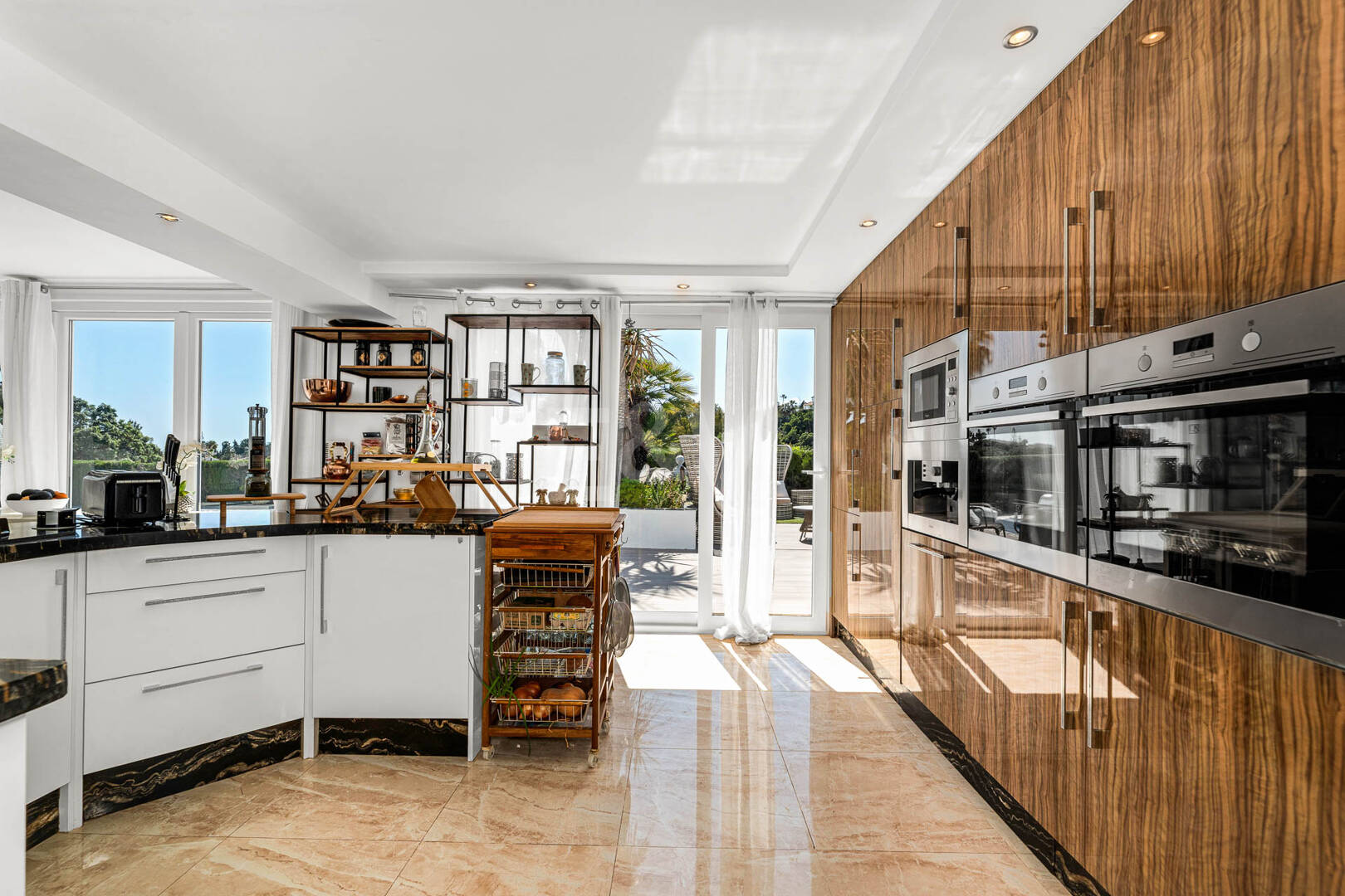 Villa élégante avec vue sur la mer et touristique Licence