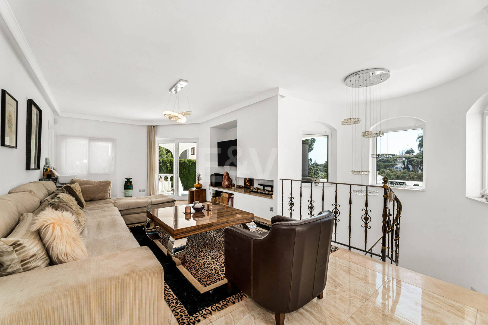 Villa élégante avec vue sur la mer et touristique Licence