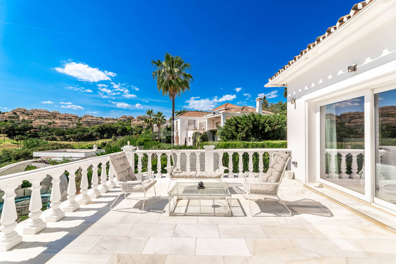 Elegant Villa with Sea Views & Touristic Licence