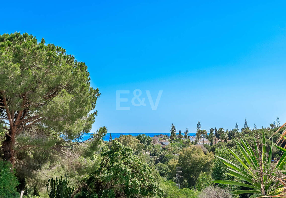 Elegant Villa with Sea Views & Touristic Licence