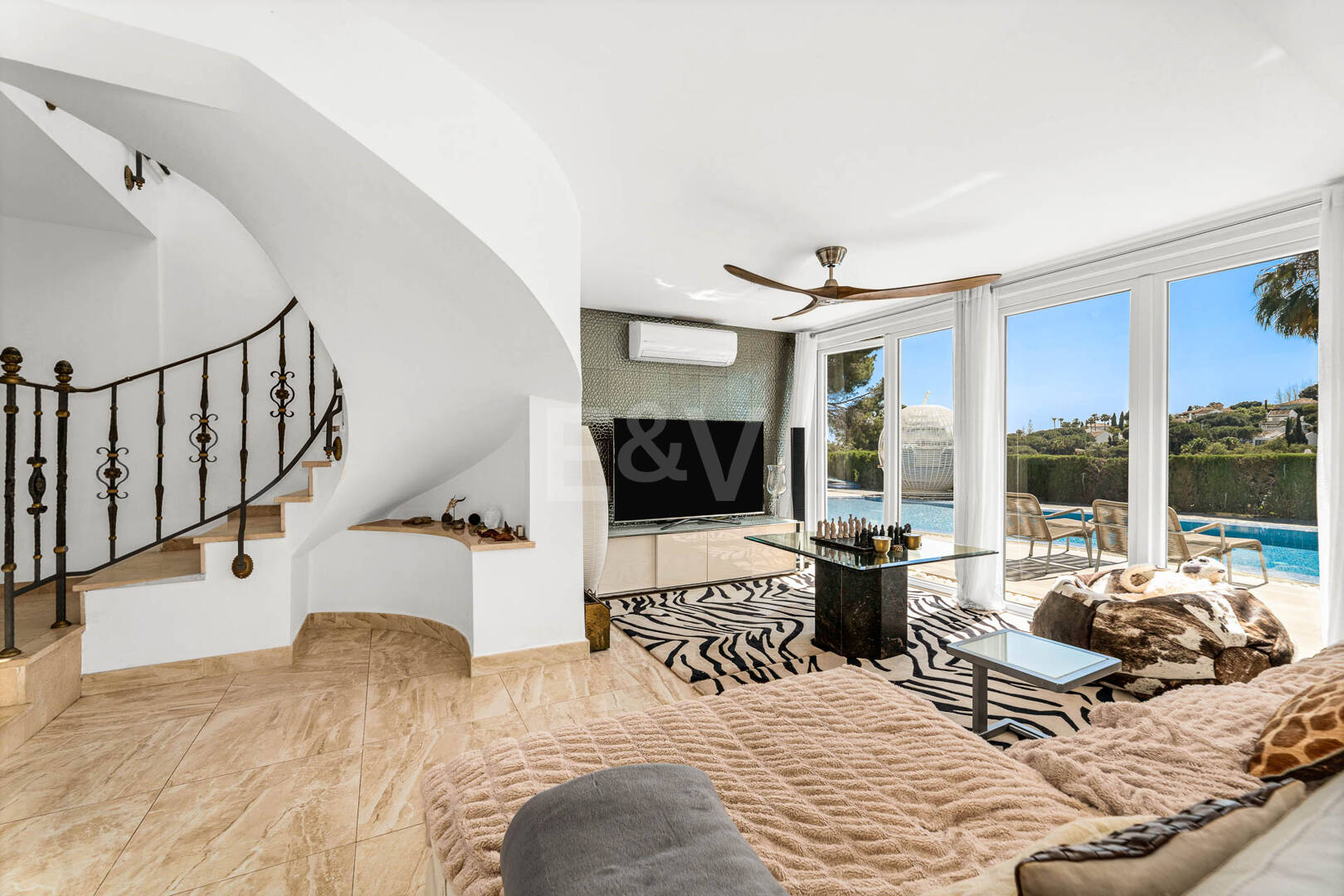 Villa élégante avec vue sur la mer et touristique Licence