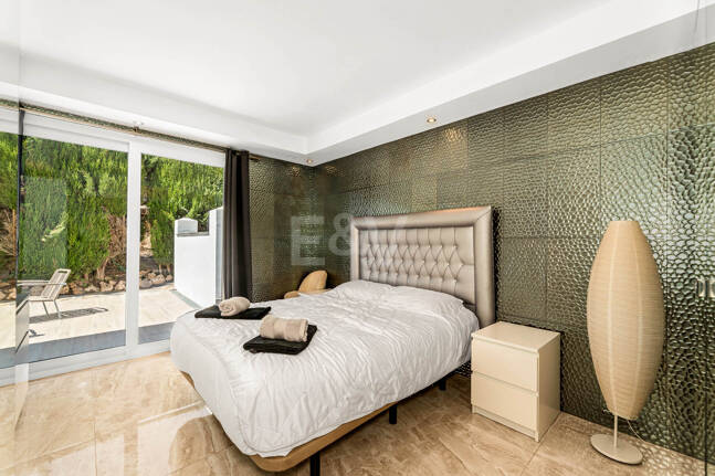 Elegant Villa with Sea Views & Touristic Licence