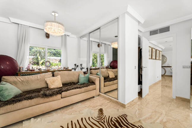 Elegant Villa with Sea Views & Touristic Licence