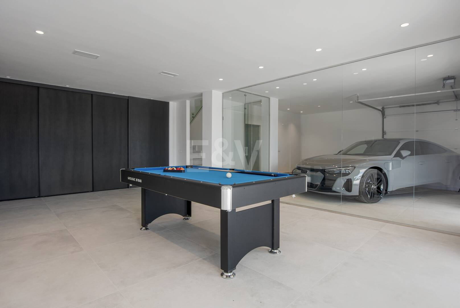 Modernizacja willi w Los Flamingos Golf z widokiem na morze