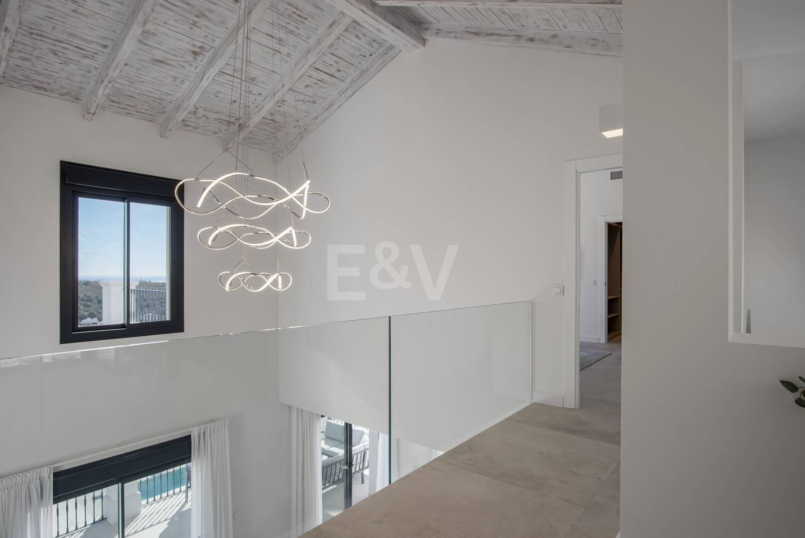 Modernizacja willi w Los Flamingos Golf z widokiem na morze