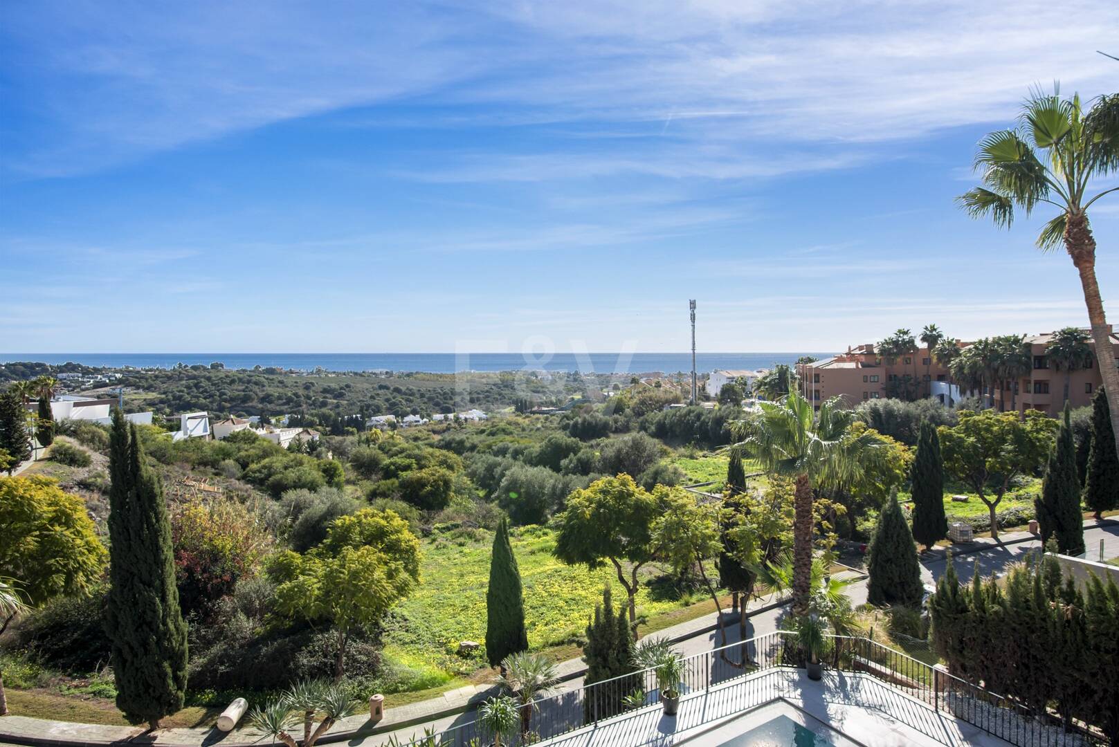 Modernizacja willi w Los Flamingos Golf z widokiem na morze