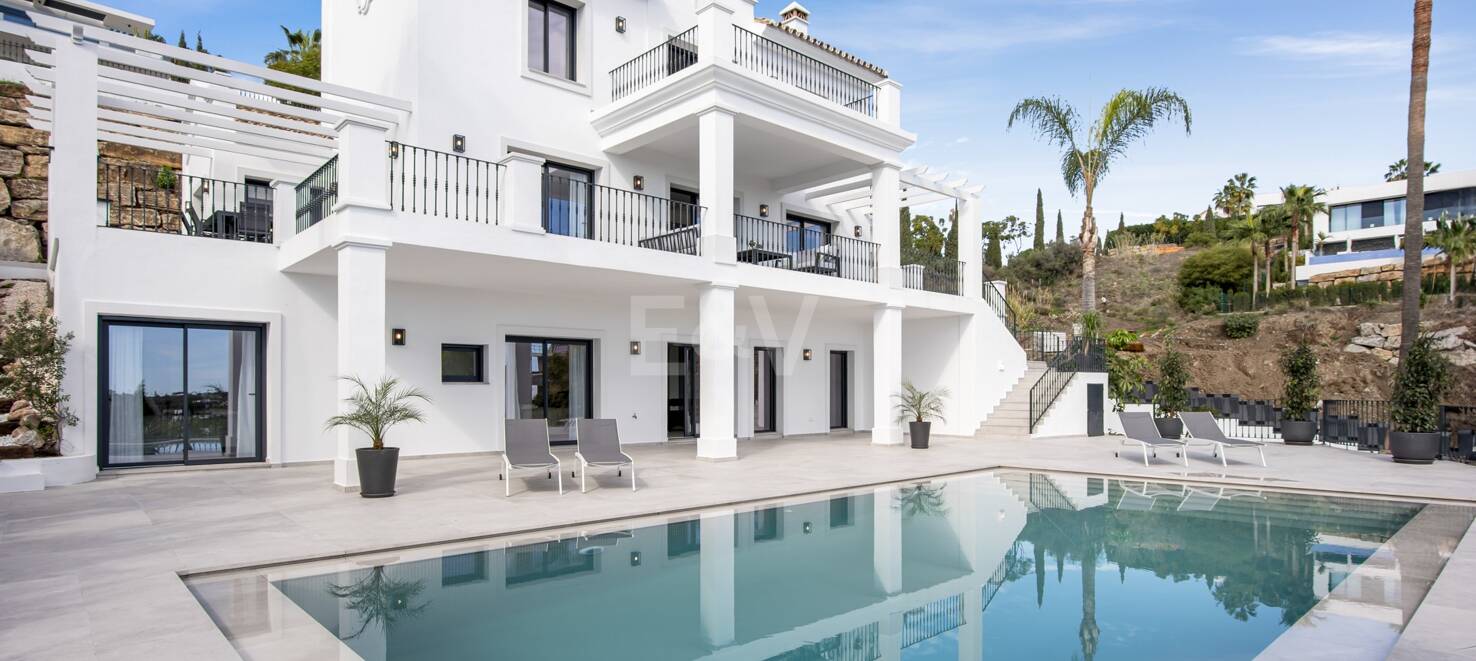 Modernised Villa in Los Flamingos Golf with Sea Views