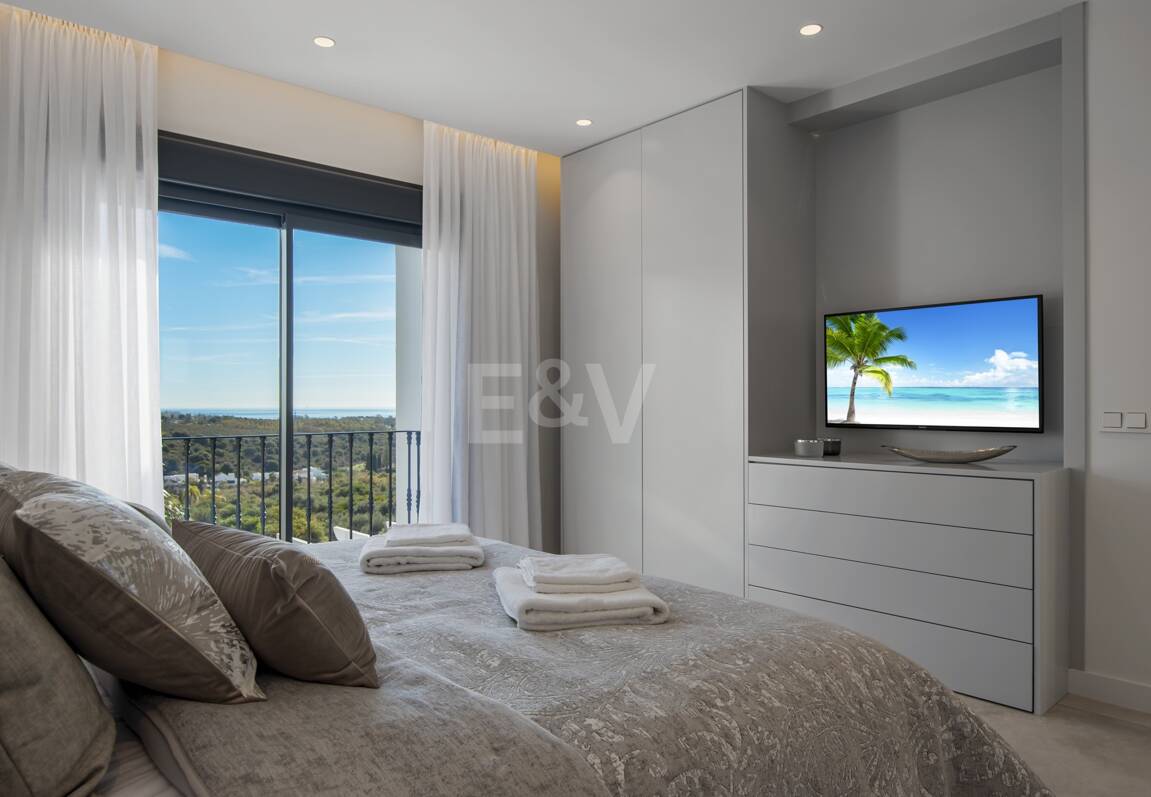 Modernizacja willi w Los Flamingos Golf z widokiem na morze