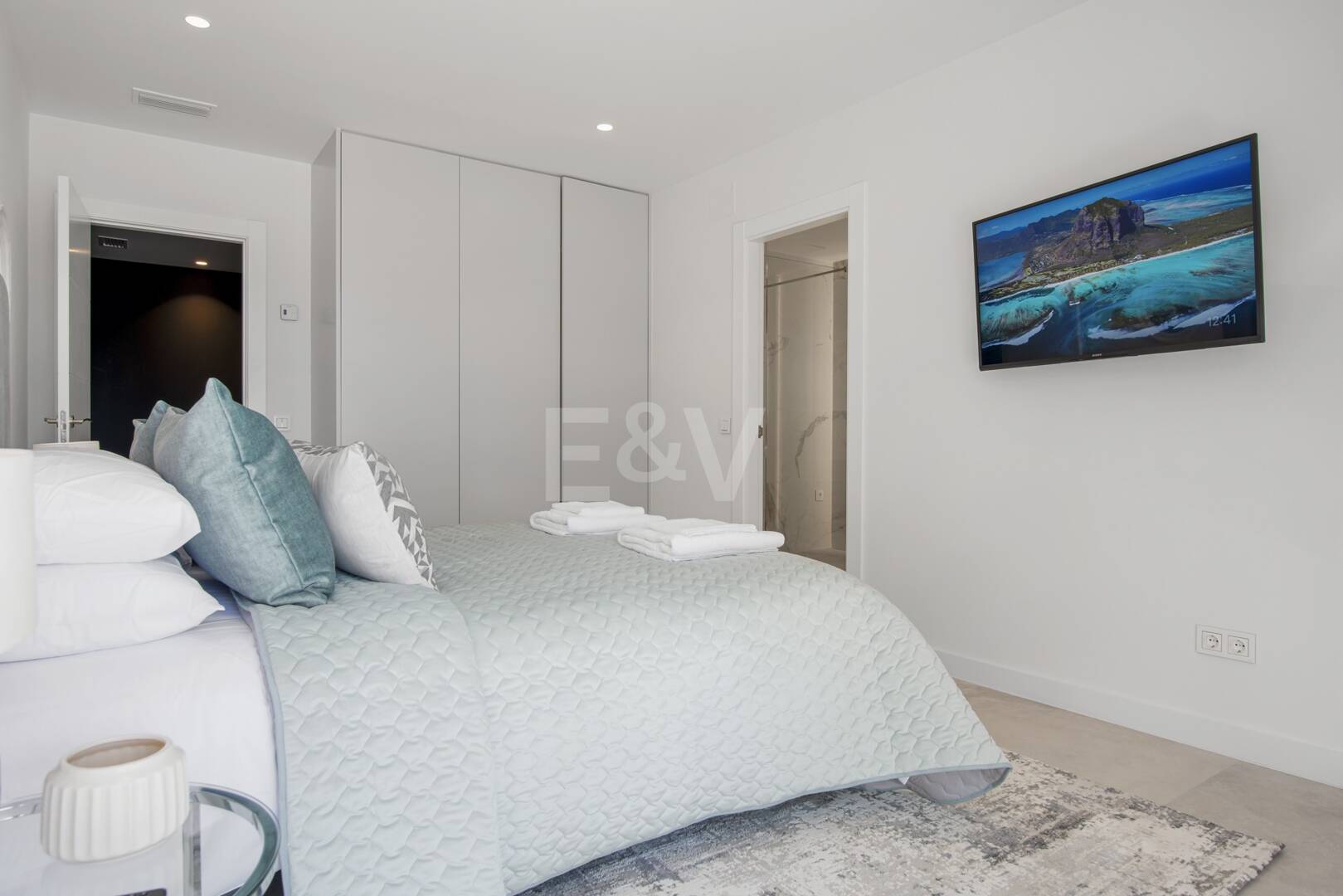 Modernizacja willi w Los Flamingos Golf z widokiem na morze