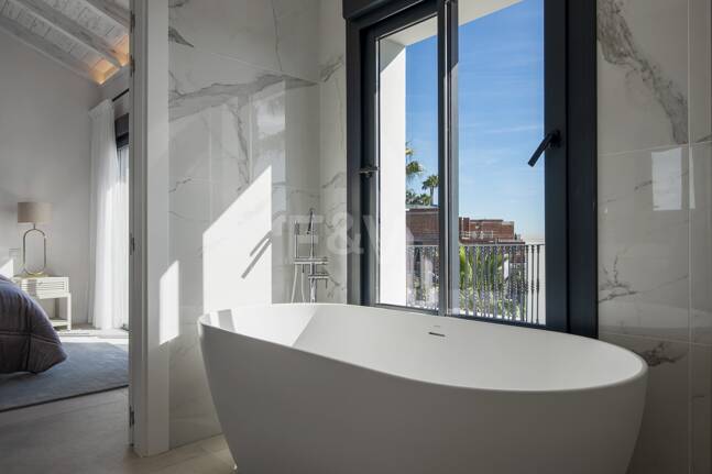 Modernizacja willi w Los Flamingos Golf z widokiem na morze