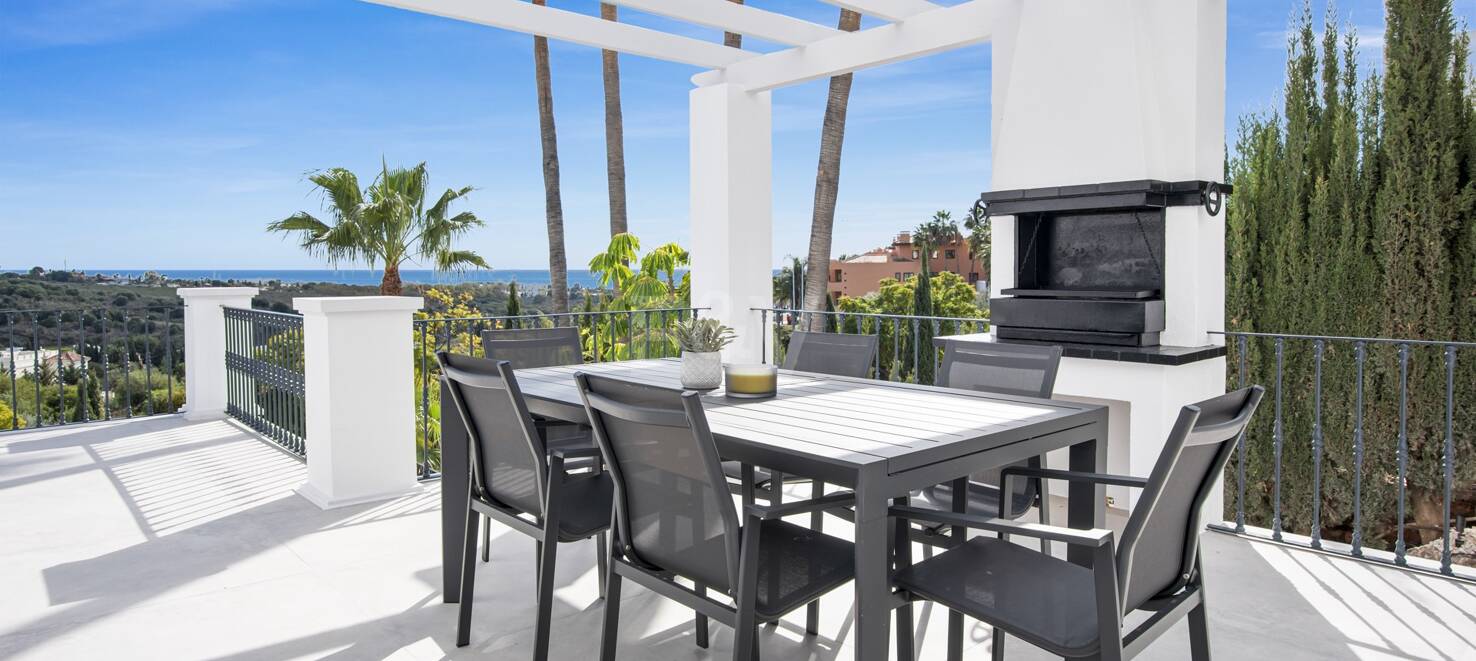 Modernised Villa in Los Flamingos Golf with Sea Views