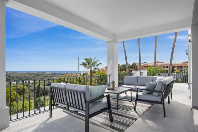 Modernizacja willi w Los Flamingos Golf z widokiem na morze