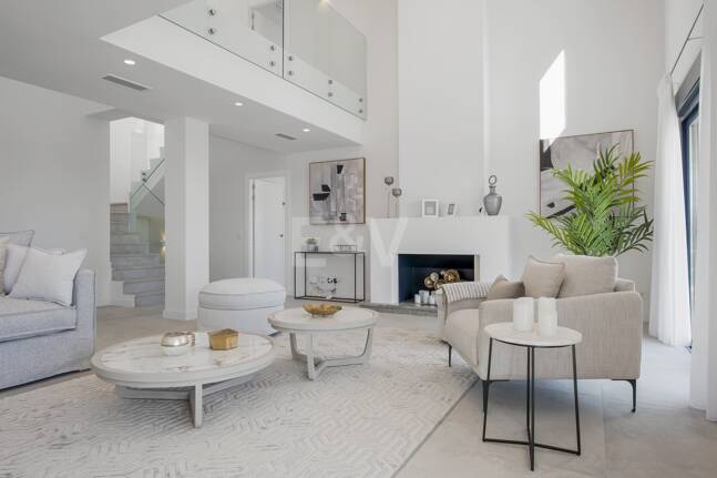 Modernizacja willi w Los Flamingos Golf z widokiem na morze