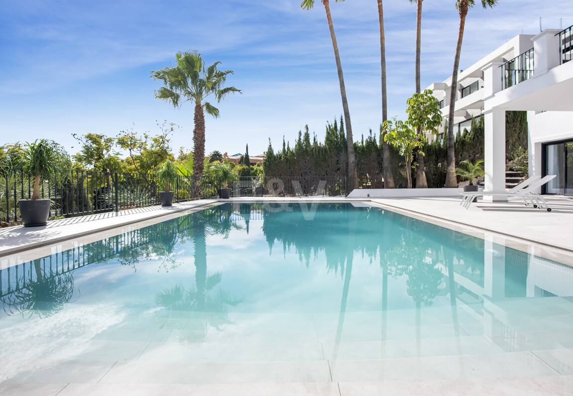 Modernizacja willi w Los Flamingos Golf z widokiem na morze