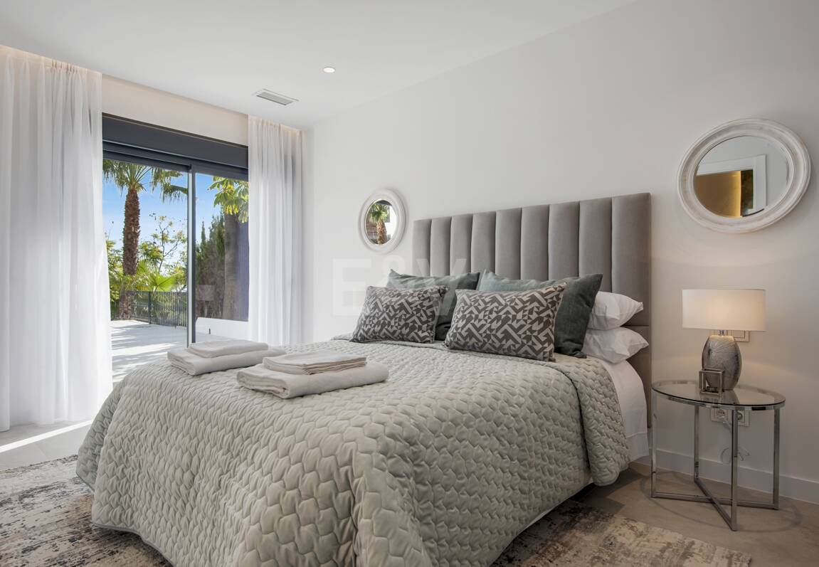 Modernizacja willi w Los Flamingos Golf z widokiem na morze