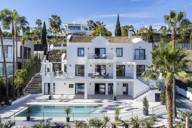 Modernizacja willi w Los Flamingos Golf z widokiem na morze