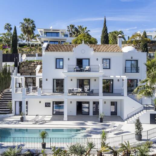 Modernised Villa in Los Flamingos Golf with Sea Views