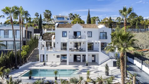 Villa modernisée à Los Flamingos Golf avec vue sur la mer