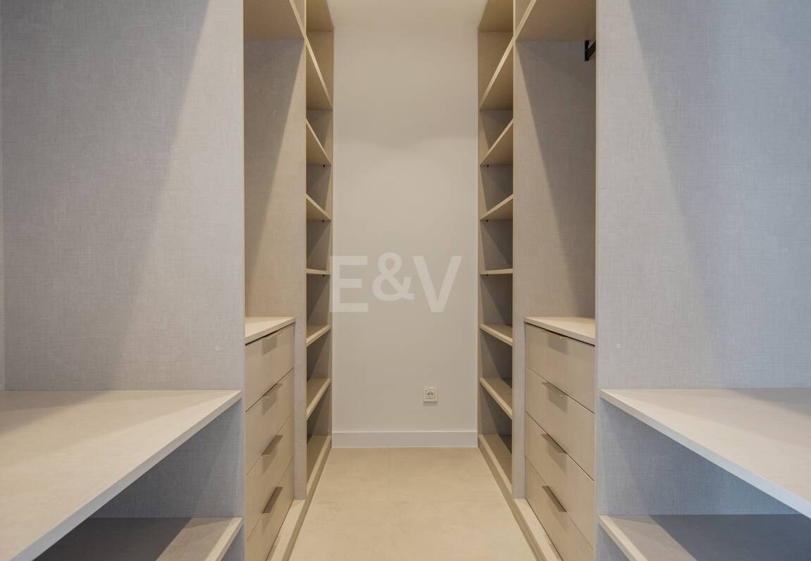 Modernizacja willi w Los Flamingos Golf z widokiem na morze