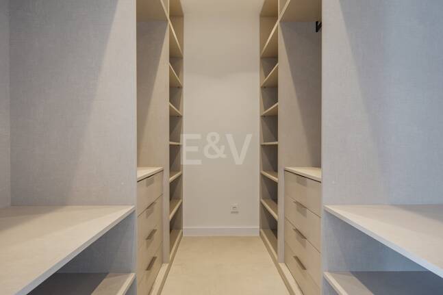 Modernizacja willi w Los Flamingos Golf z widokiem na morze