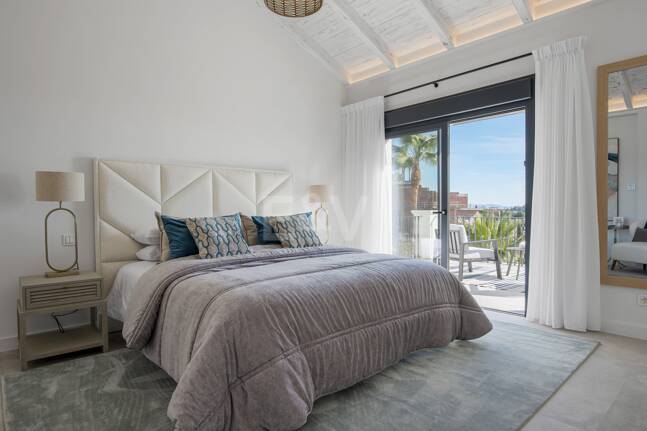 Modernizacja willi w Los Flamingos Golf z widokiem na morze