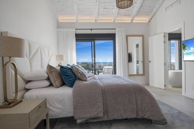 Modernizacja willi w Los Flamingos Golf z widokiem na morze