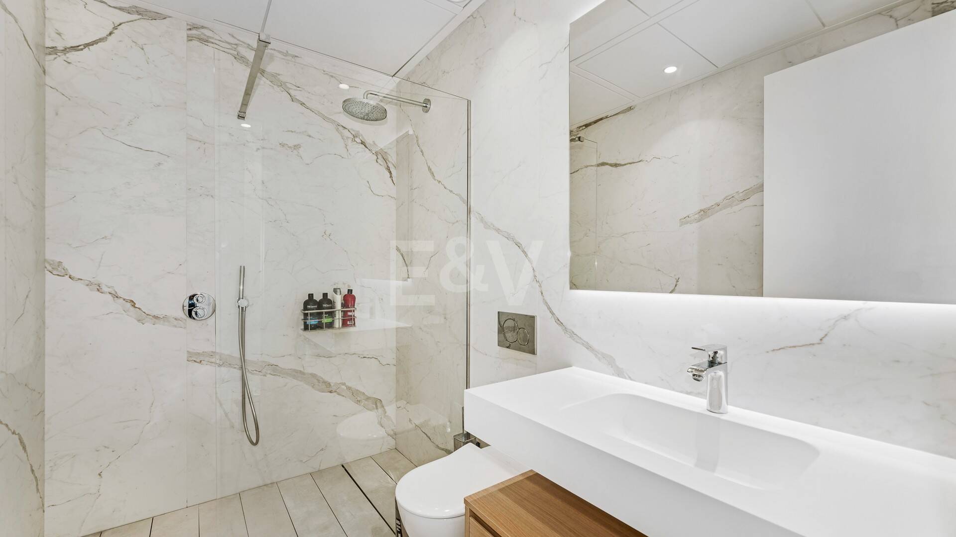 Spectacular Penthouse in Benalus Close to the Beach with Private Pool and Sea View