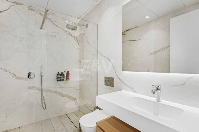 Spectacular Penthouse in Benalus Close to the Beach with Private Pool and Sea View