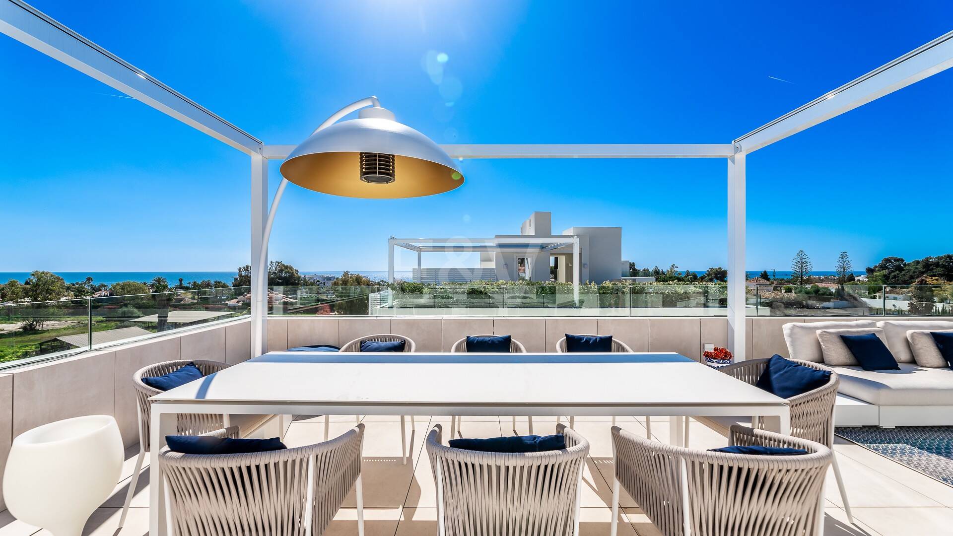 Spectacular Penthouse in Benalus Close to the Beach with Private Pool and Sea View