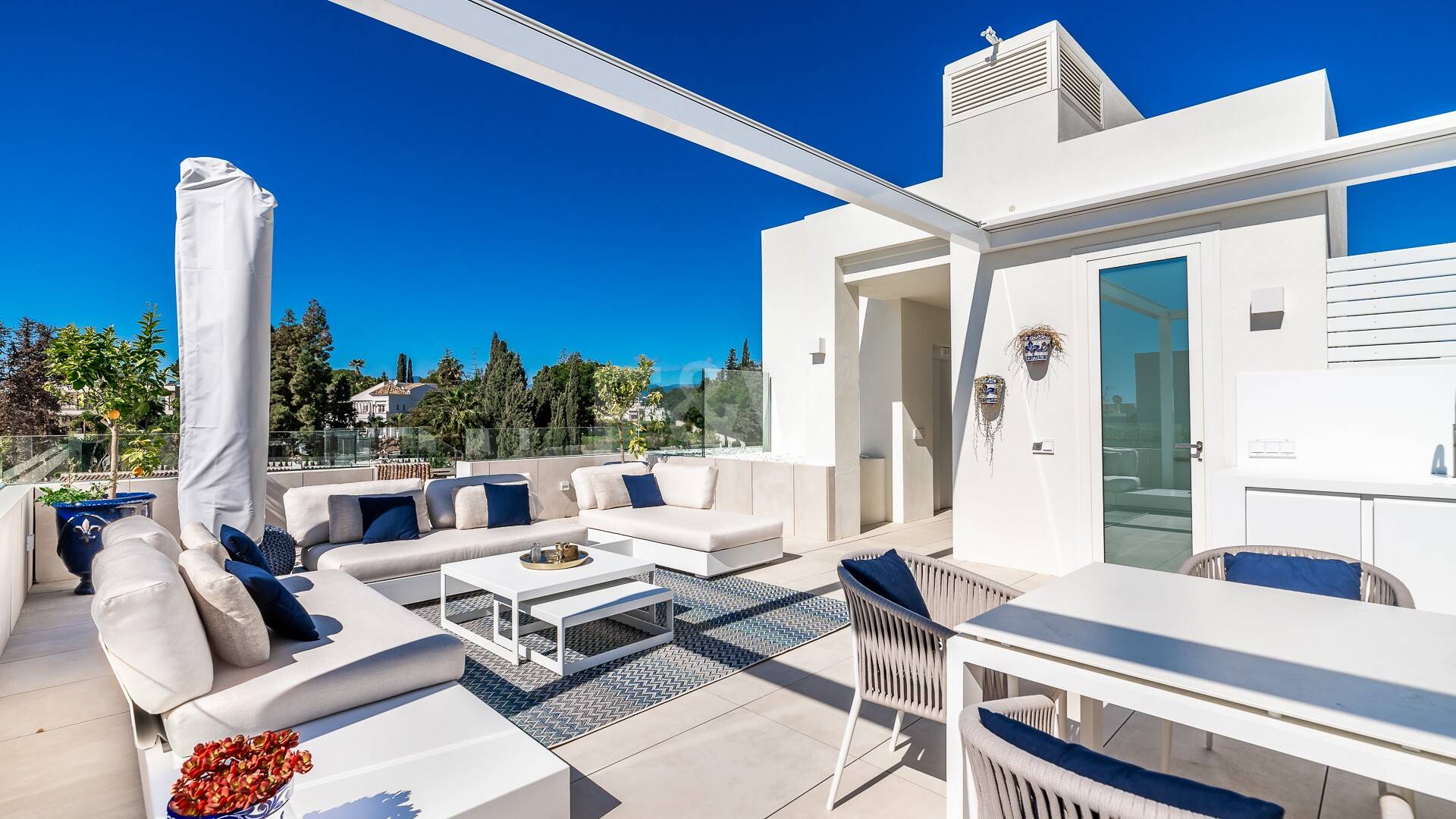 Spectacular Penthouse in Benalus Close to the Beach with Private Pool and Sea View