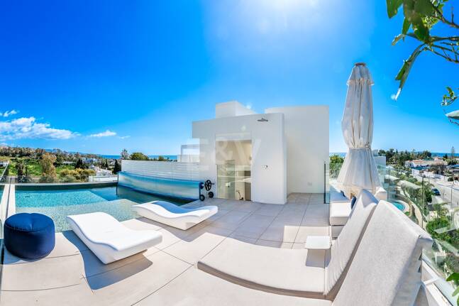 Spectacular Penthouse in Benalus Close to the Beach with Private Pool and Sea View