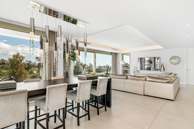 Spectacular Penthouse in Benalus Close to the Beach with Private Pool and Sea View