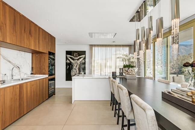 Spectacular Penthouse in Benalus Close to the Beach with Private Pool and Sea View