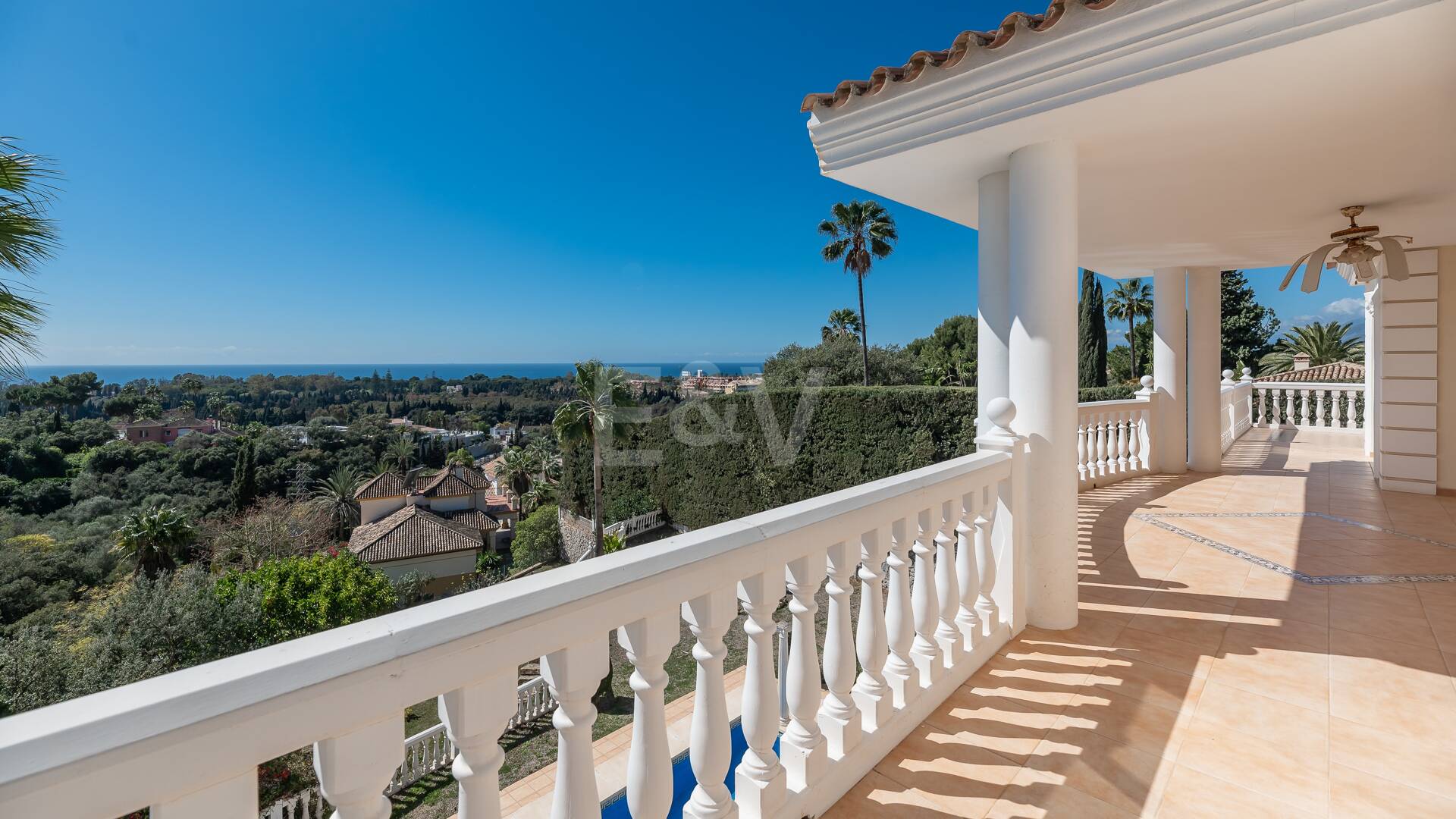 Willa z widokiem na morze w Elvirii