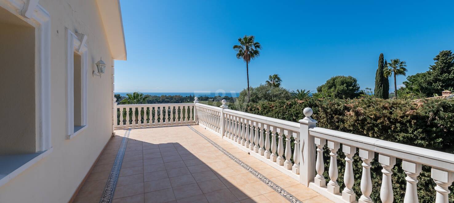 Villa with Sea Views in Elviria