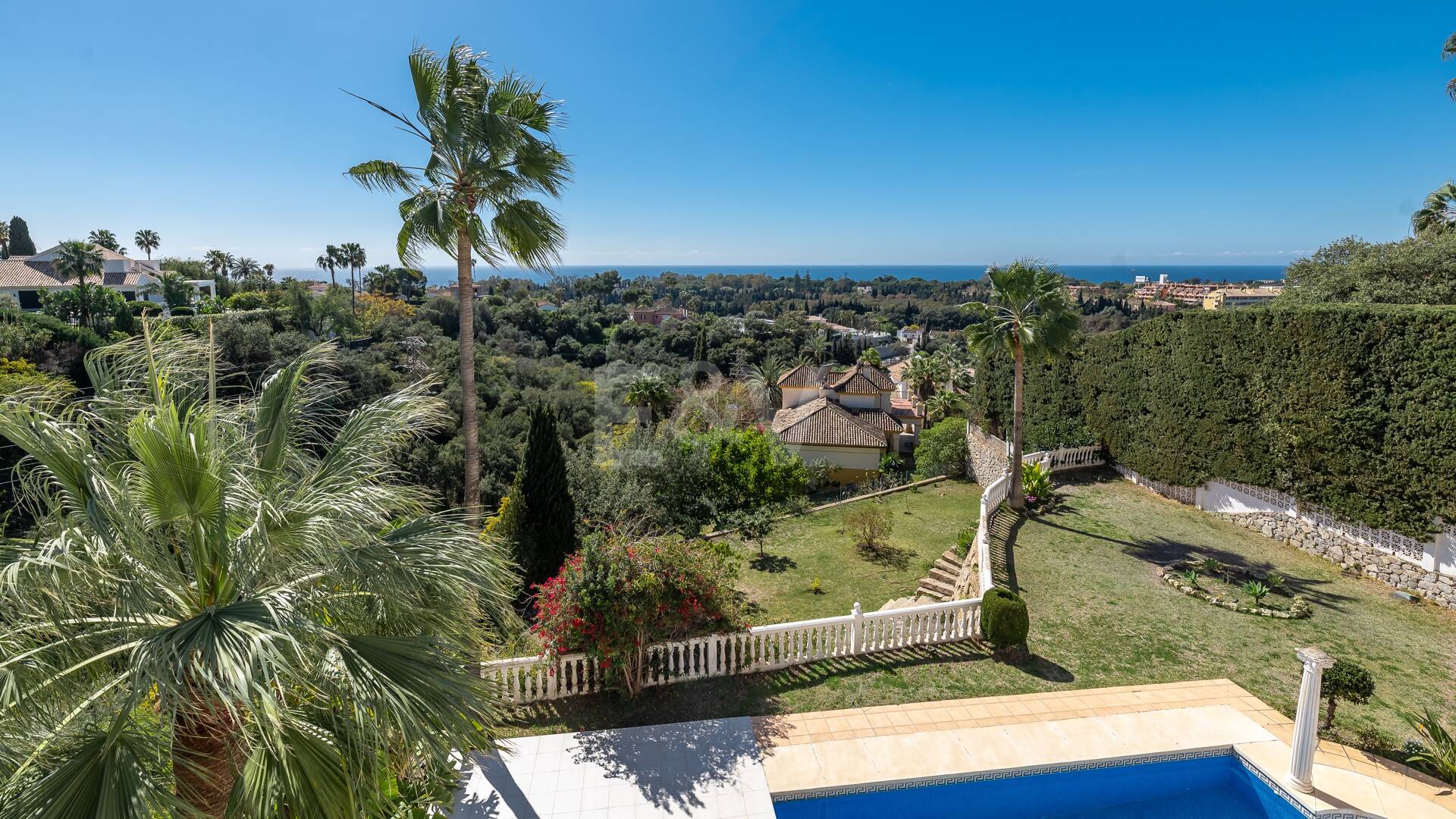 Willa z widokiem na morze w Elvirii