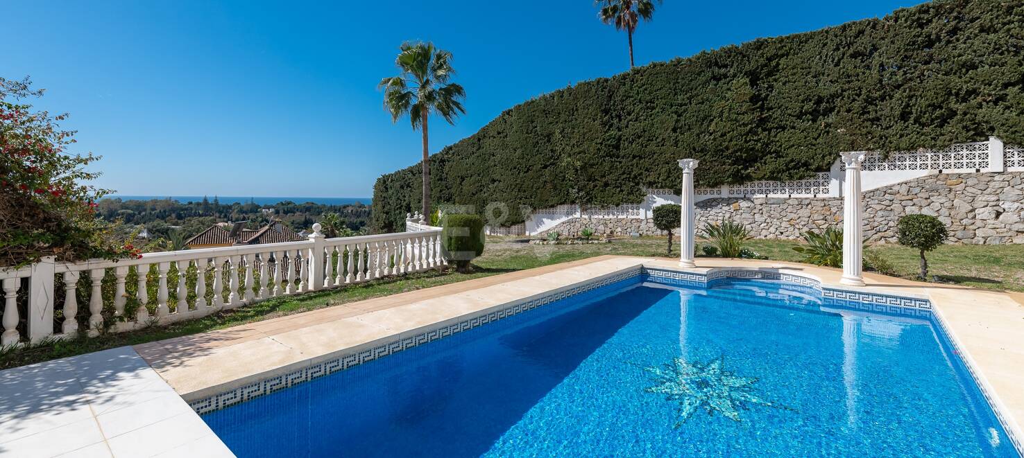 Villa with Sea Views in Elviria