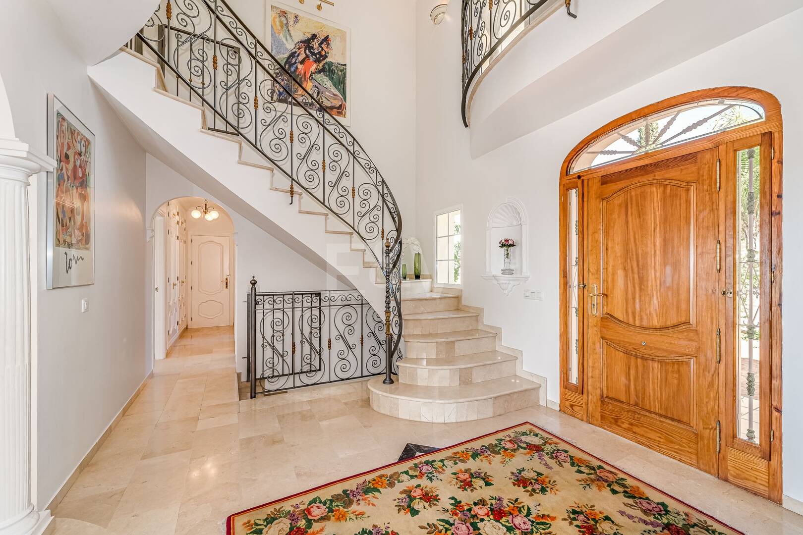 Villa with Sea Views in Elviria