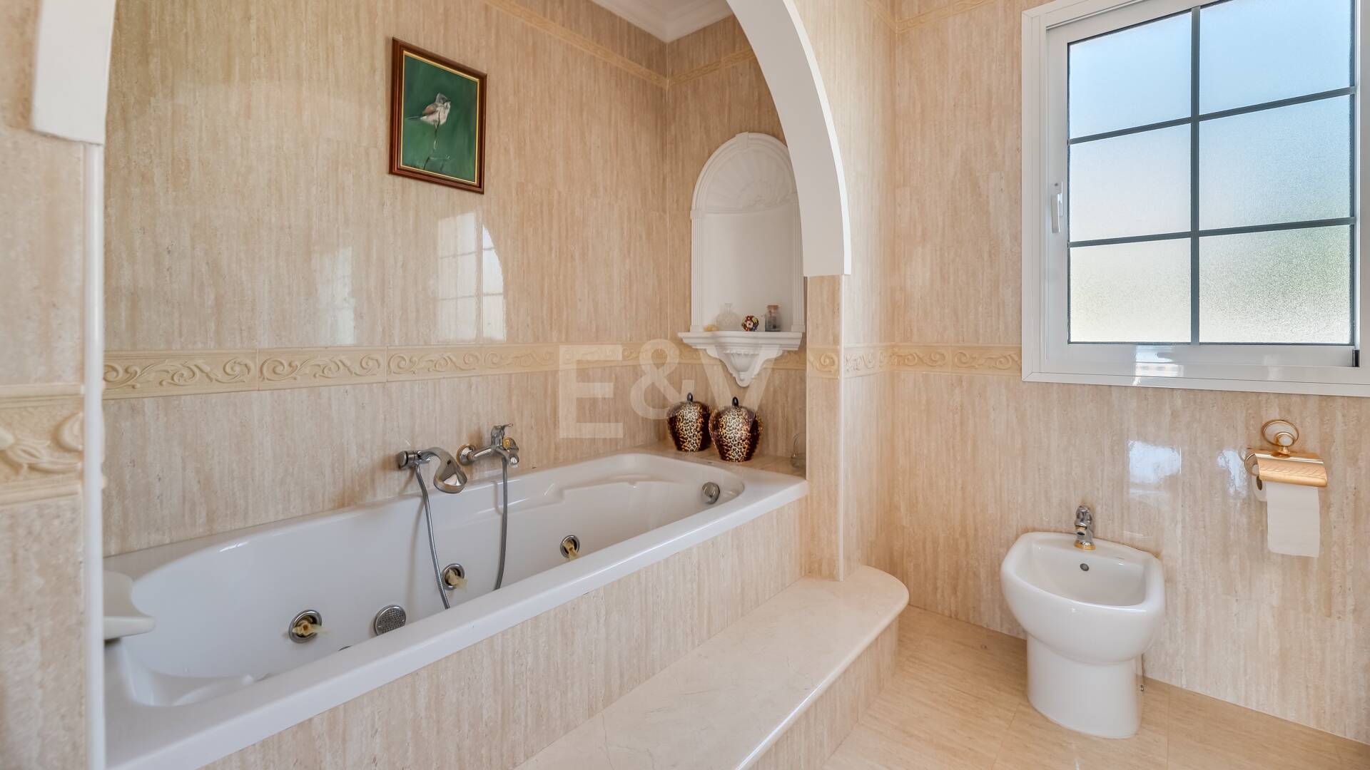 Villa with Sea Views in Elviria