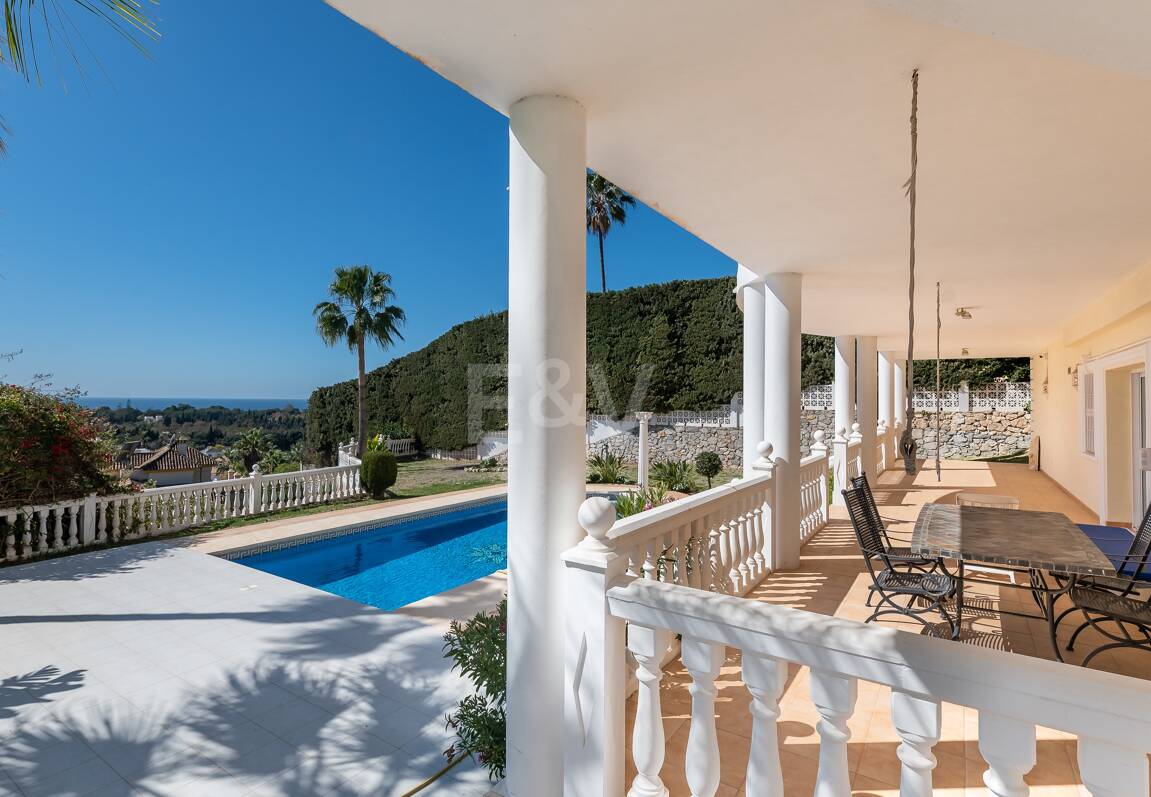 Villa with Sea Views in Elviria