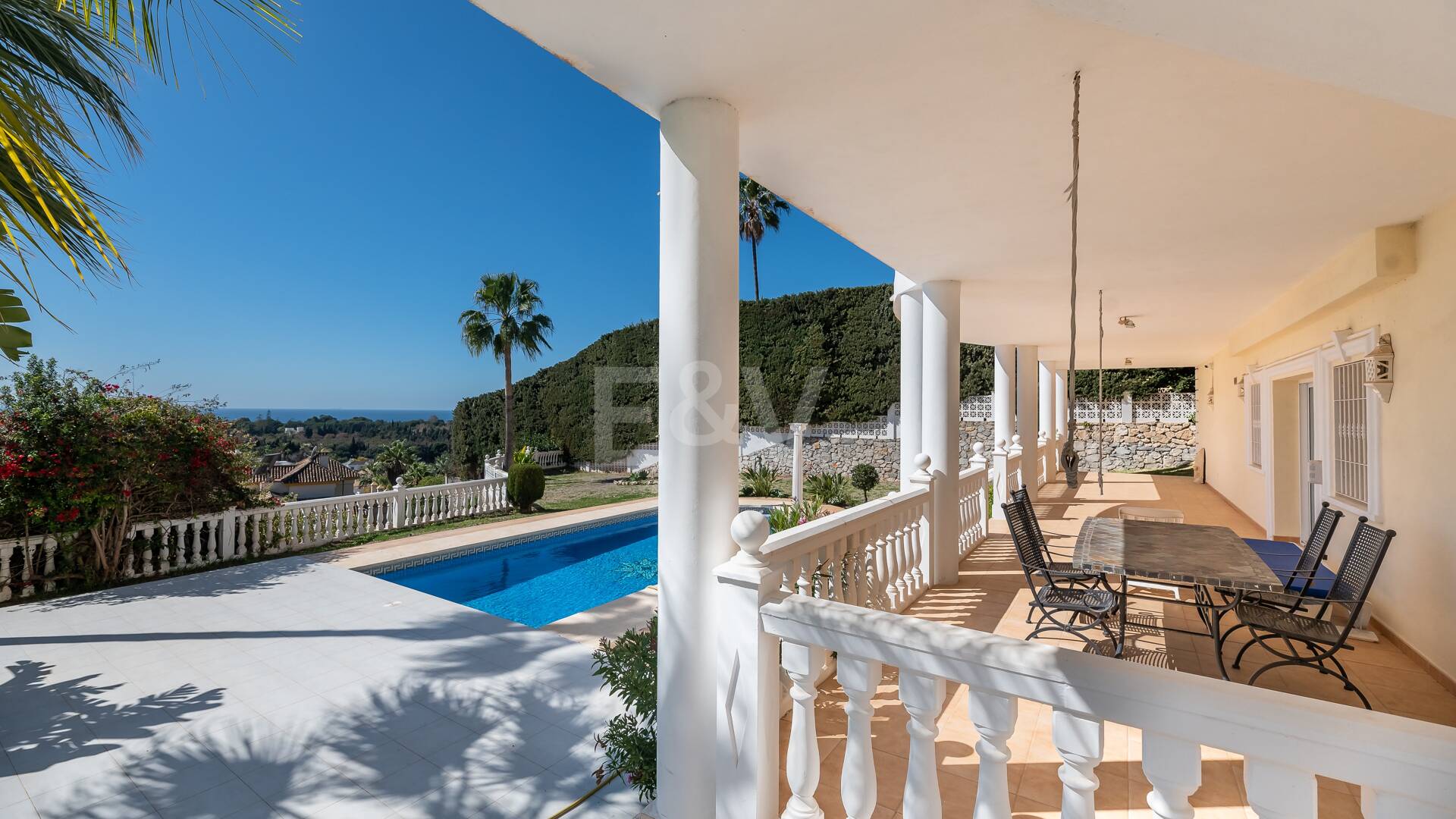 Villa with Sea Views in Elviria