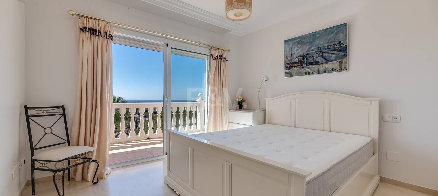 Villa with Sea Views in Elviria