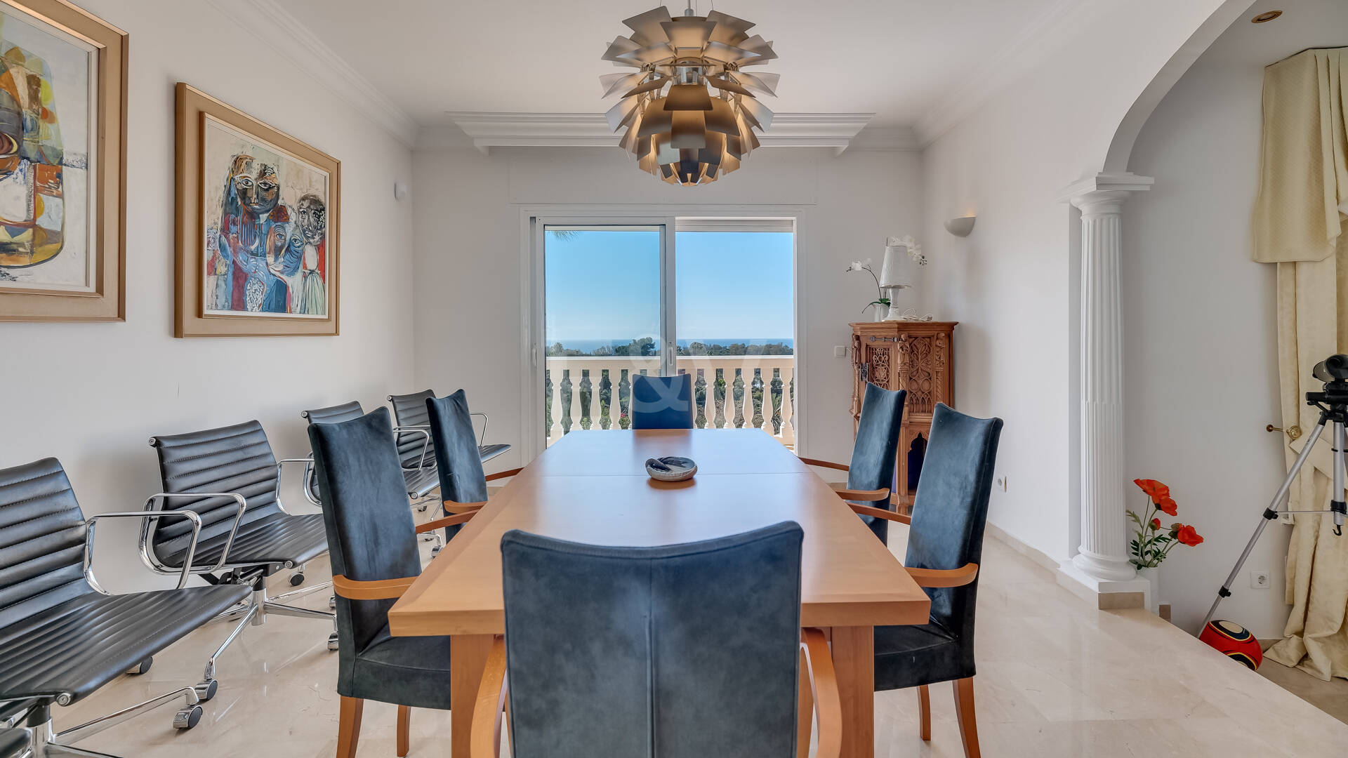 Villa med havsutsikt i Elviria